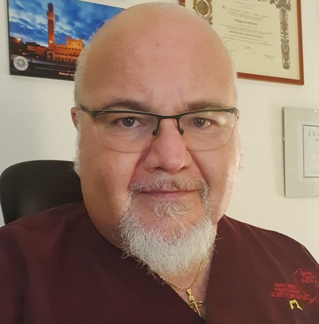 Foto in primo piano del Dott. Filippo Martone